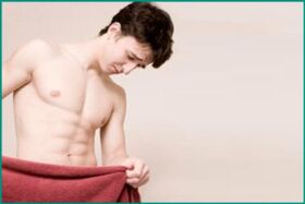 Péng am Schmerz vun engem Mann mat Prostatitis